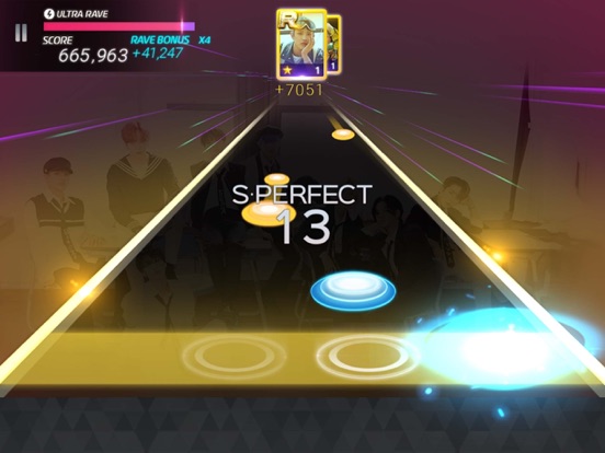 SUPERSTAR STARSHIP screenshot 1
